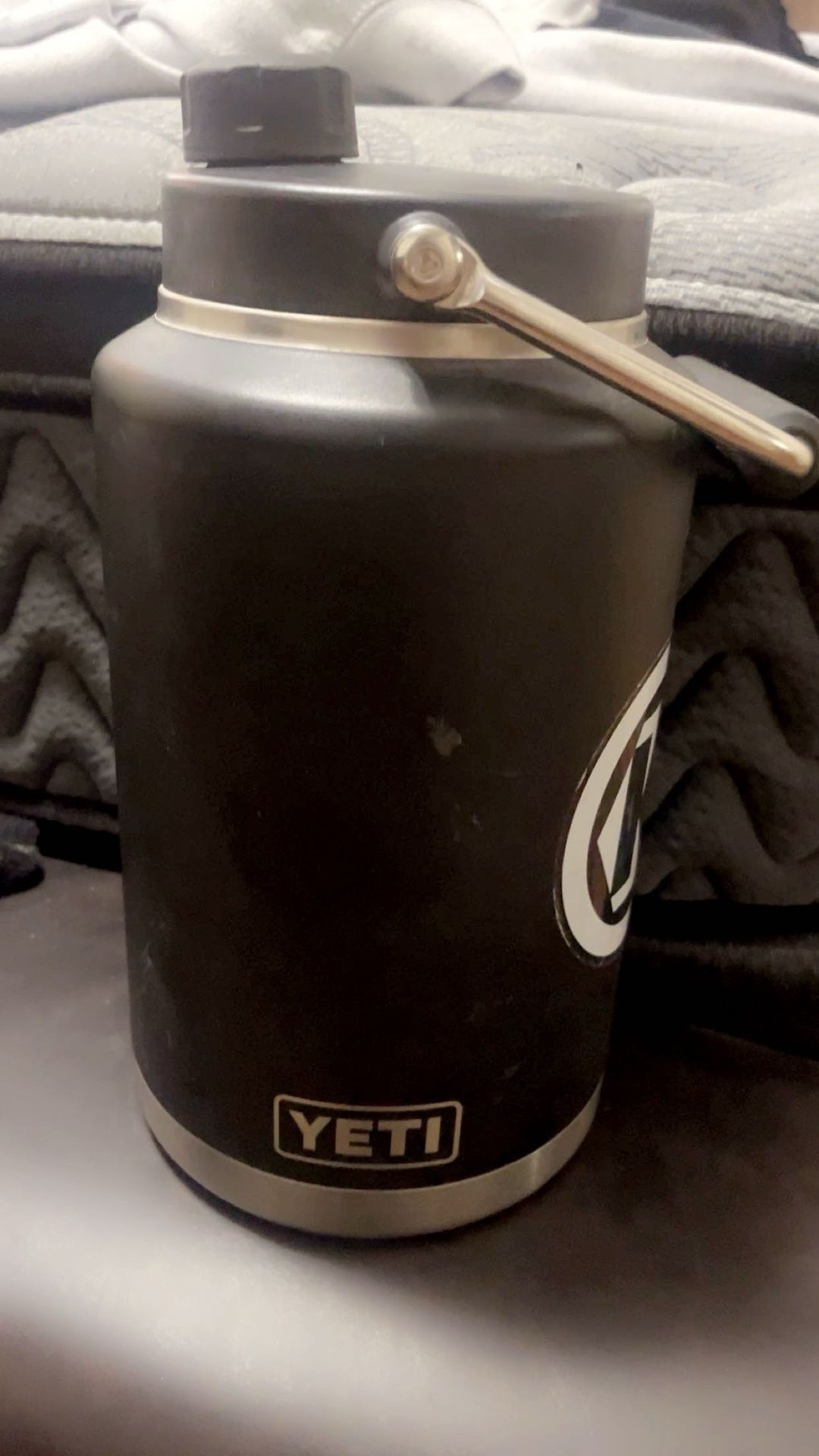Gallon yeti Water Bottle