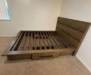Wood Platform Bed Queen Frame with Storage Drawer