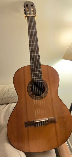 Sunlite GCN-1600S Classical Nylon-String Guitar – Excellent Condition! $140 OBO