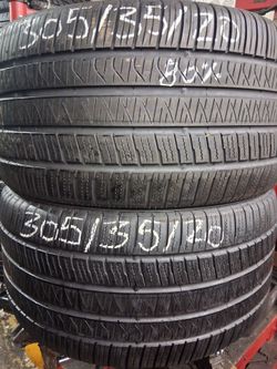 Pair of 305/35/R20 with 80% of tread or life PIRELLI PZERO HABLAMOS ESPAN̈OL
