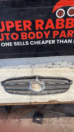 2015 C-Class Grille OEM 2017