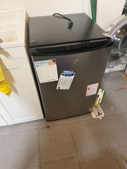 Whirlpool Mini Fridge