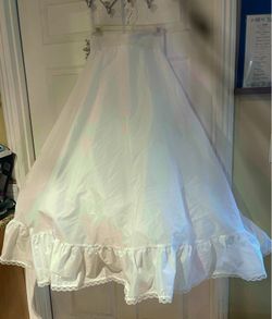 New petticoat/ crinolina