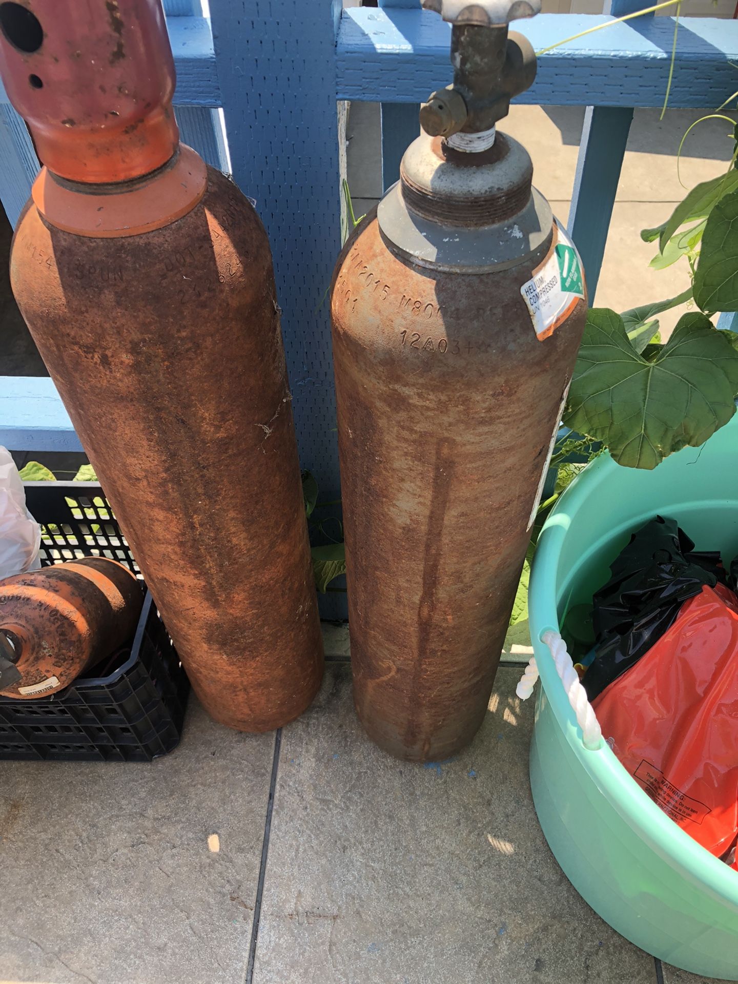 Helium balloons tank