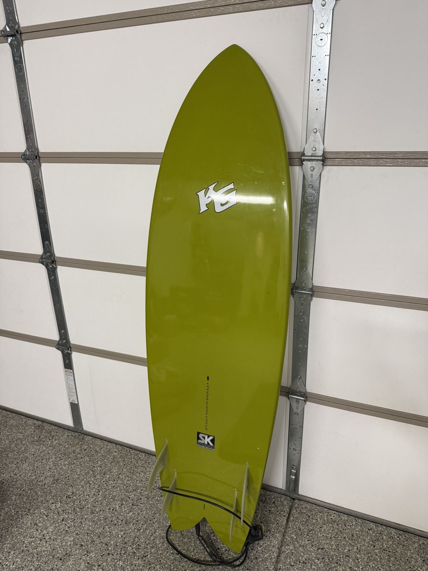 Surfboard Kane Gardens By Stu Kenson