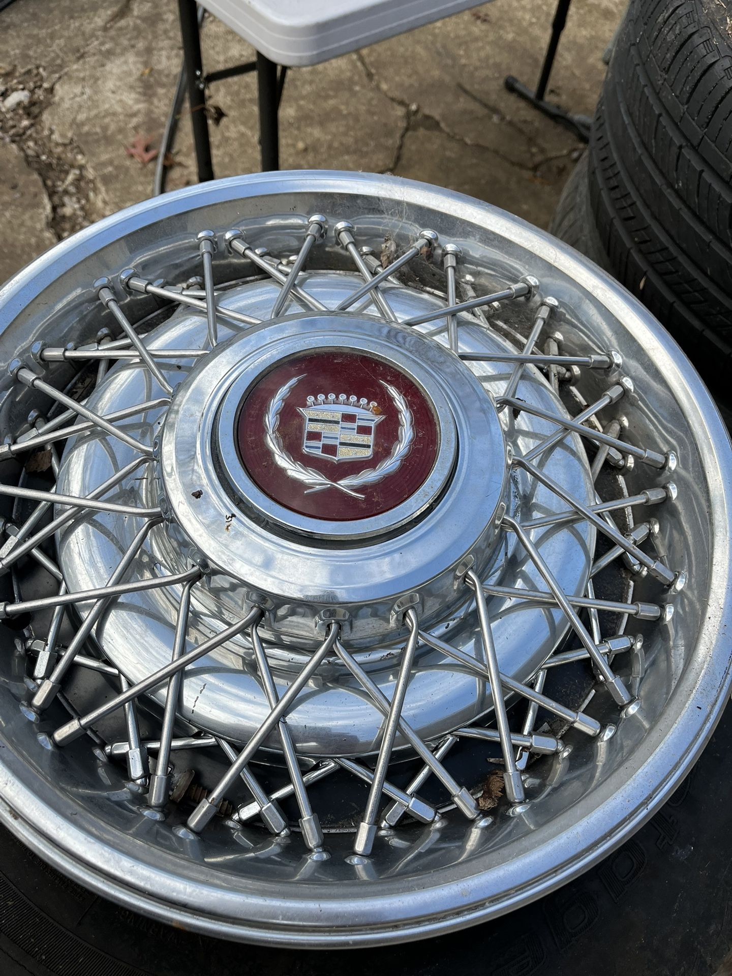 1997 Cadillac Spoke Hubcap