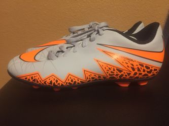 Soccer cleats