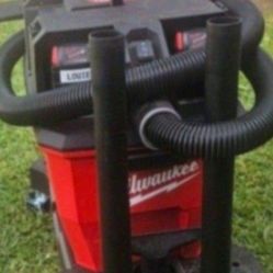 Milwaukee 9 gallon Wet And Dry Vac