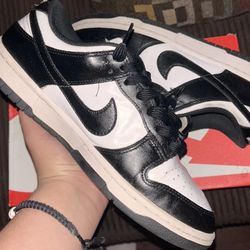Nike Dunk Low Pandas