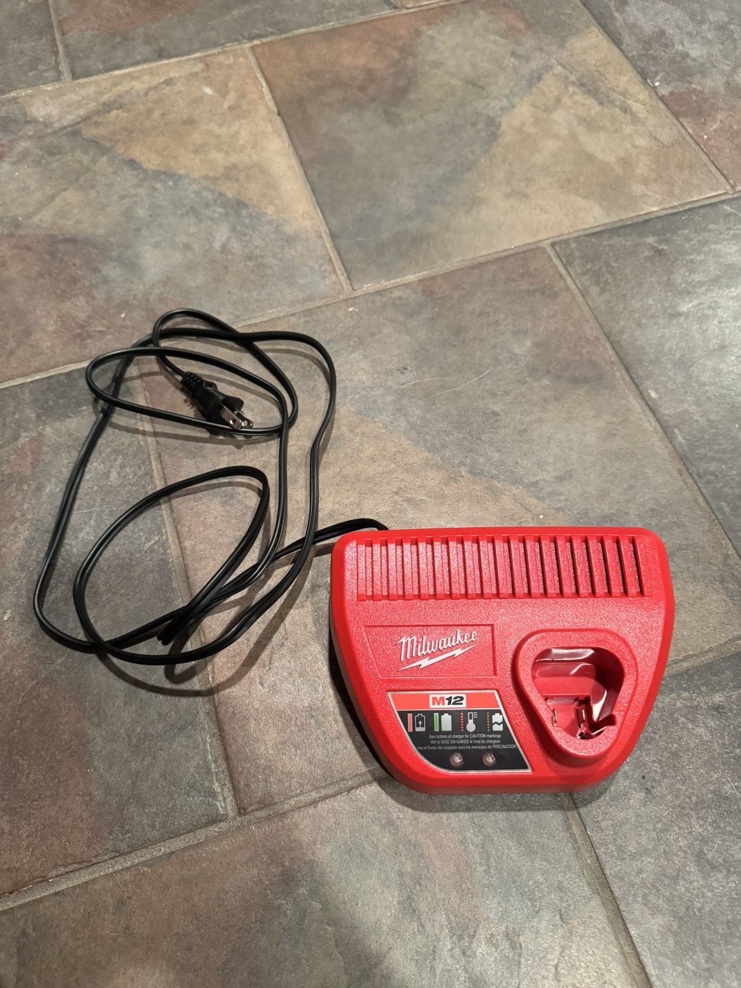 Milwaukee M12 Battery Charger