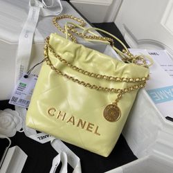 Chanel 22 Leisure Bag