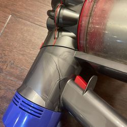 Dyson Cordless Vacuum 