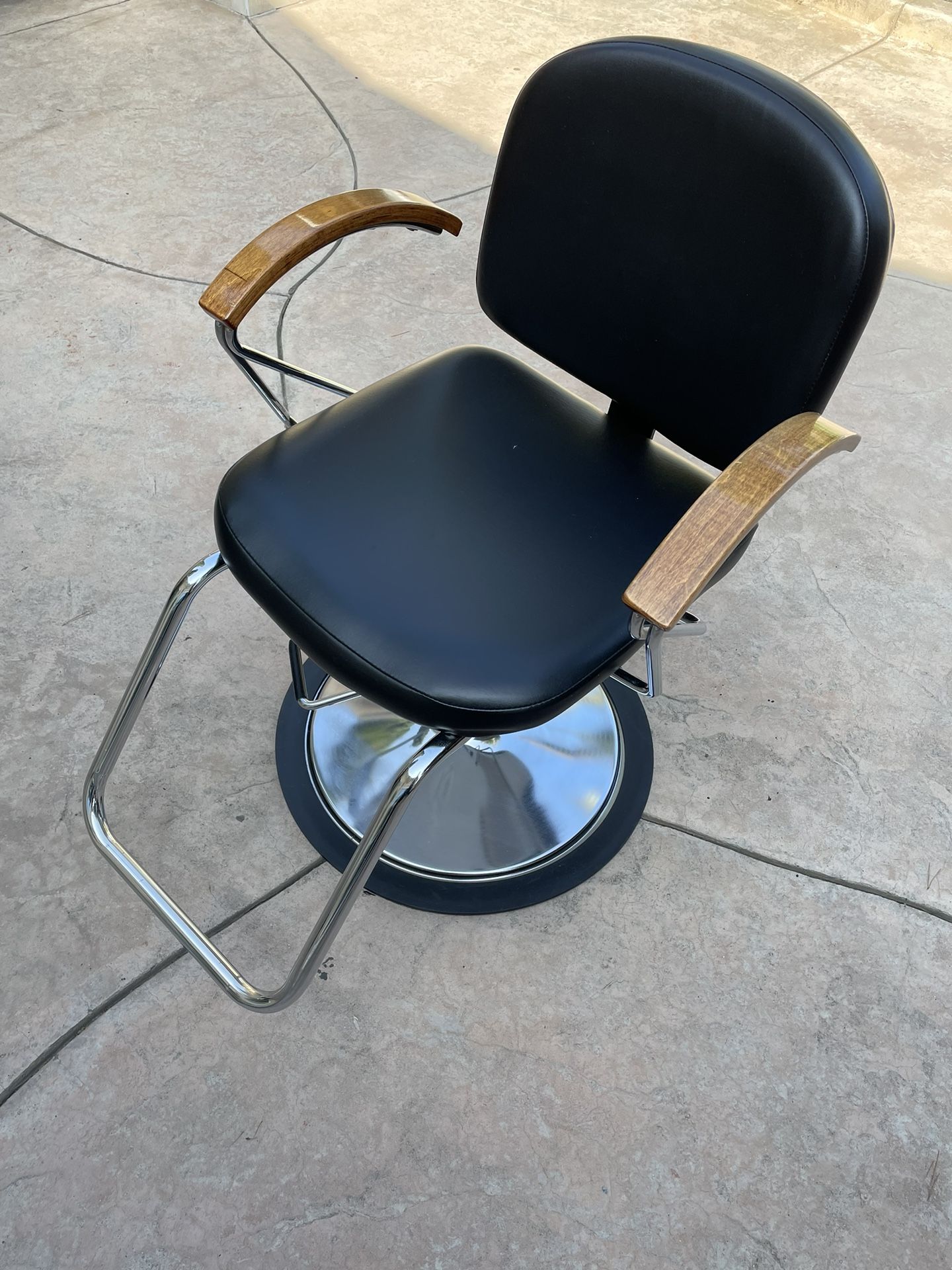 Beauty Salon Equipments