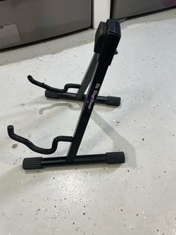 Guitar stand