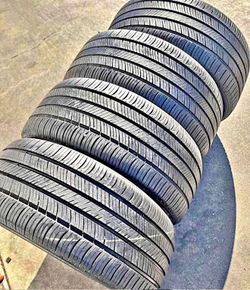 225/55/18 Hankook vendo un set de llantas usadas excelente condiciones de vida las 4 ✅🤩I am selling a set of used tires, all 4 in excellent living co