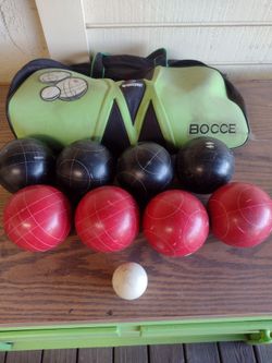 Bocce ball set