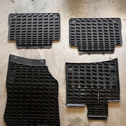 2015 Audi Q7 Floor Mats