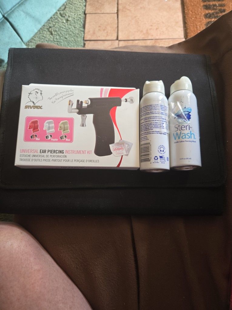 EAR PIERCING  INSTRUMENT  &STERILE SALINE PIERCING WAS..2 PACK