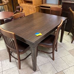Table With 4 Chairs 