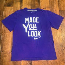 Nike “Made You Look” Youth T-Shirt Size Medium