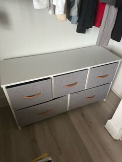 Dresser & bed frame queen