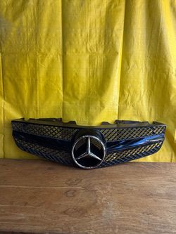 2009 2010 2011 2012 Mercedes Benz SL Class SL550 SL63 R230 Front Bumper Grille OEM (ORIGINAL)