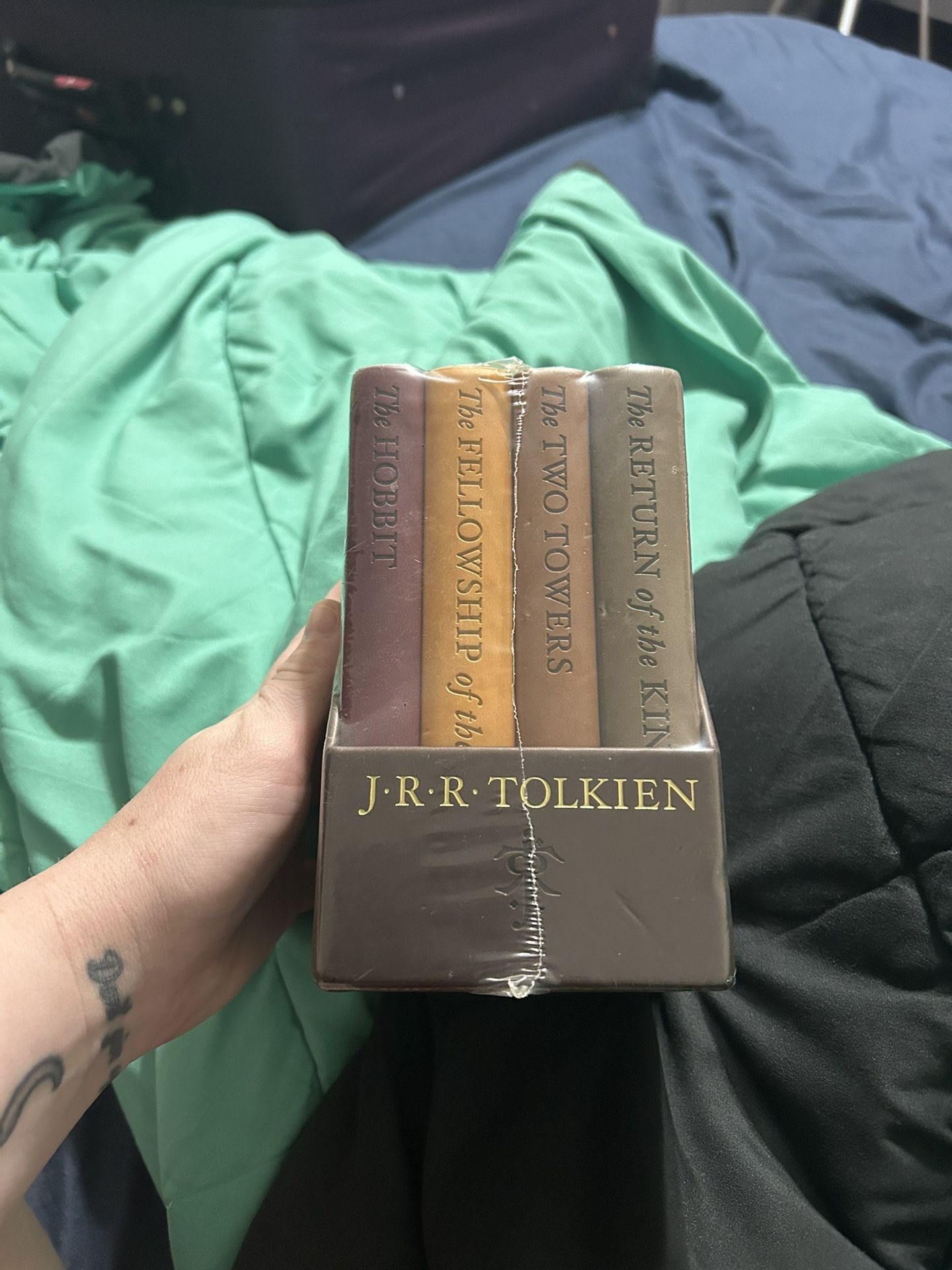 J.R.R. Tolkien - The Hobbit - The Lord Of The Rings
