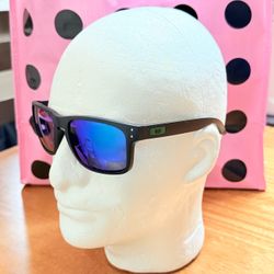 Oakley Holbrook Sunglasses Blue Mirror Lenses