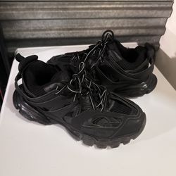 Balenciaga Sz 12 