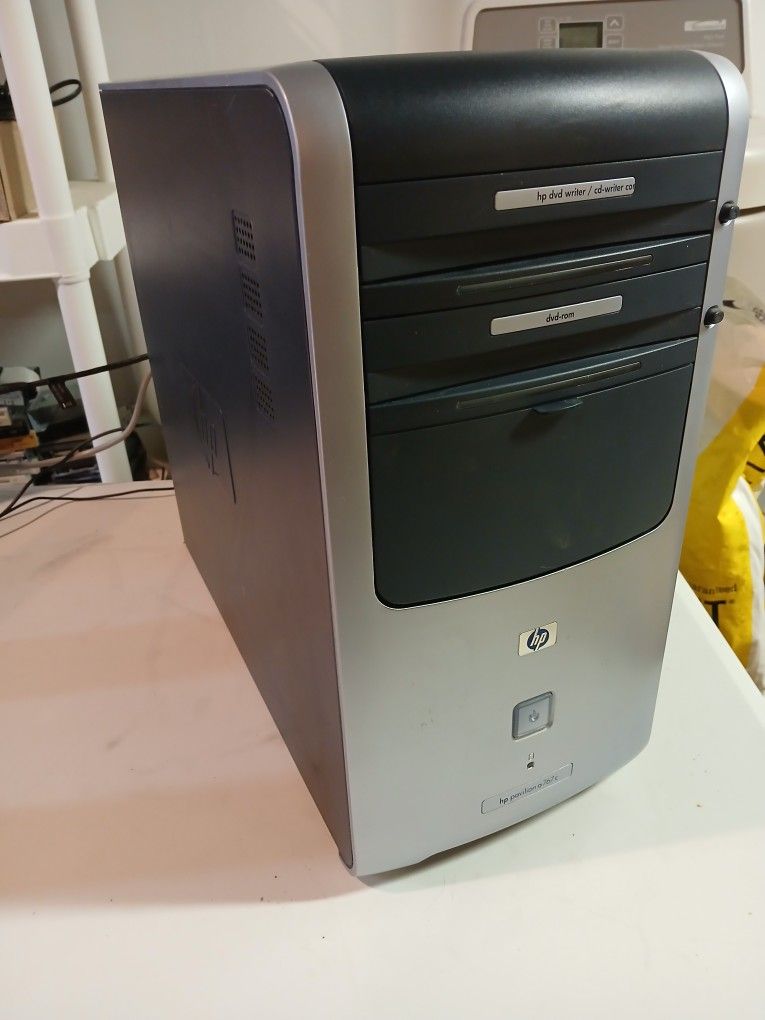 HP Pavilion a767c - Windows 10 *ACTIVATED*
