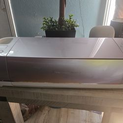 Cricut Explore Air 2 With Lots Of Vinyl And Accessories