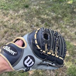Wilson A2000 First base glove 