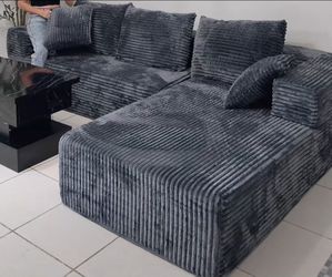 Sofa nuevo 2 meses con el