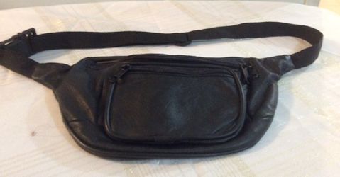 Canguro waist leather bag