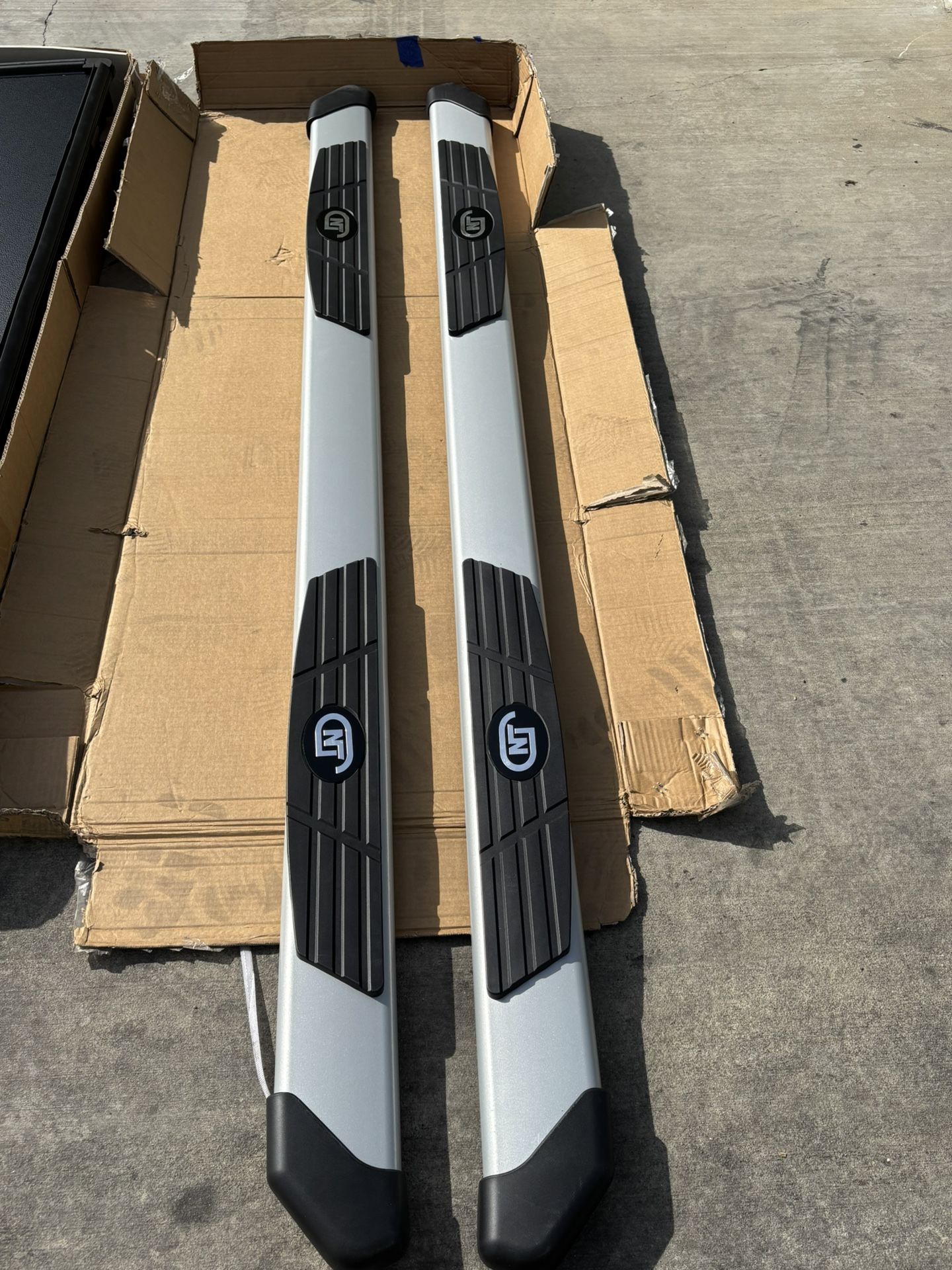 Tutel TGN Side Step Nerf Bar for 2022-2025 Toyota Tundra Crew Cab - OEM Style