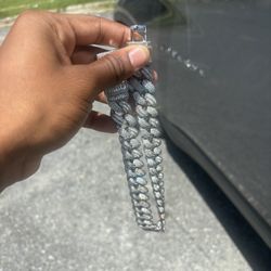 “16”Baguette Cuban Link Chains Iced Out‼️