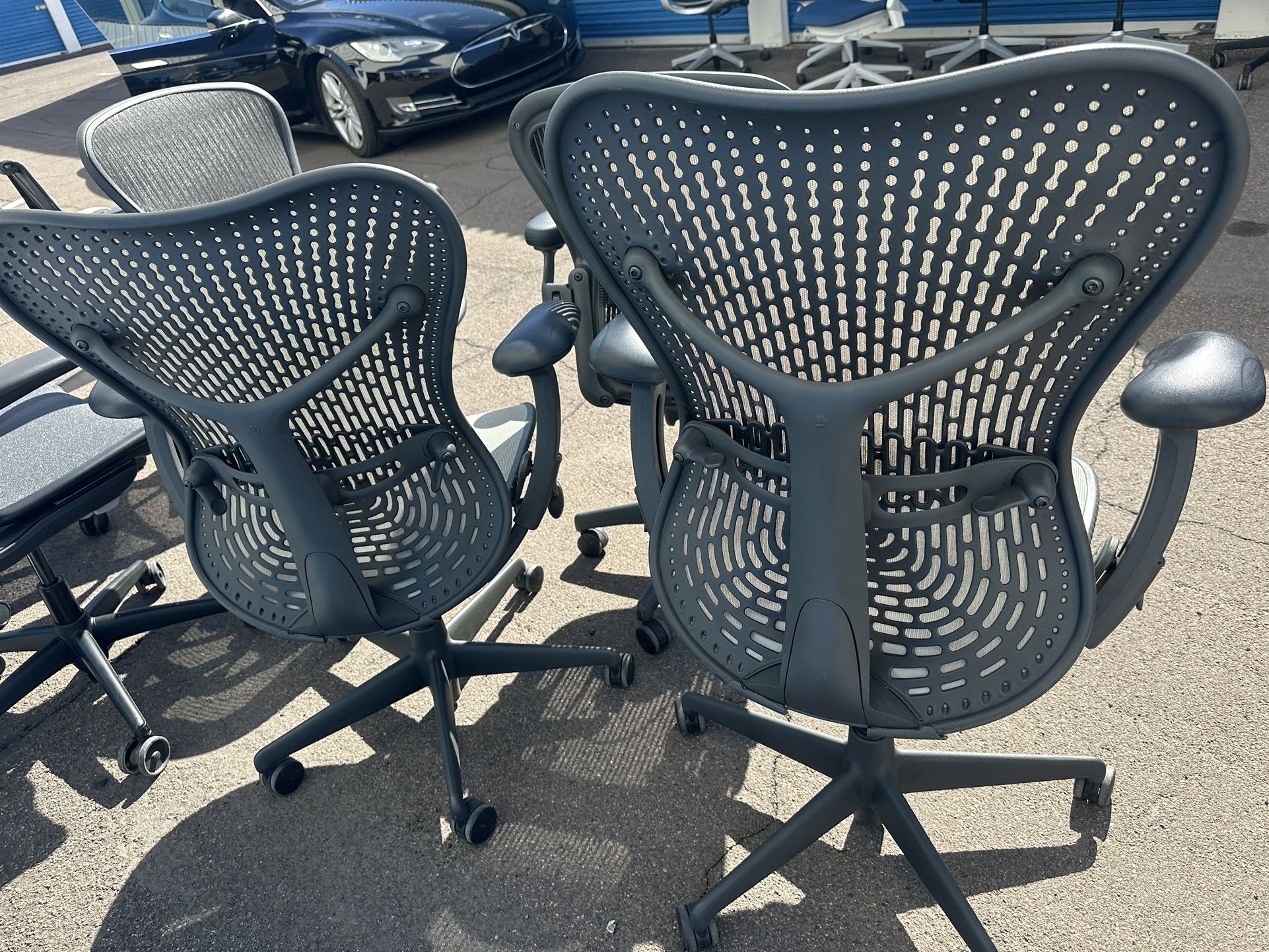 Herman Miller Aeron's A/B/C Mirra Setu Sayl Cosm Steelcase Amia