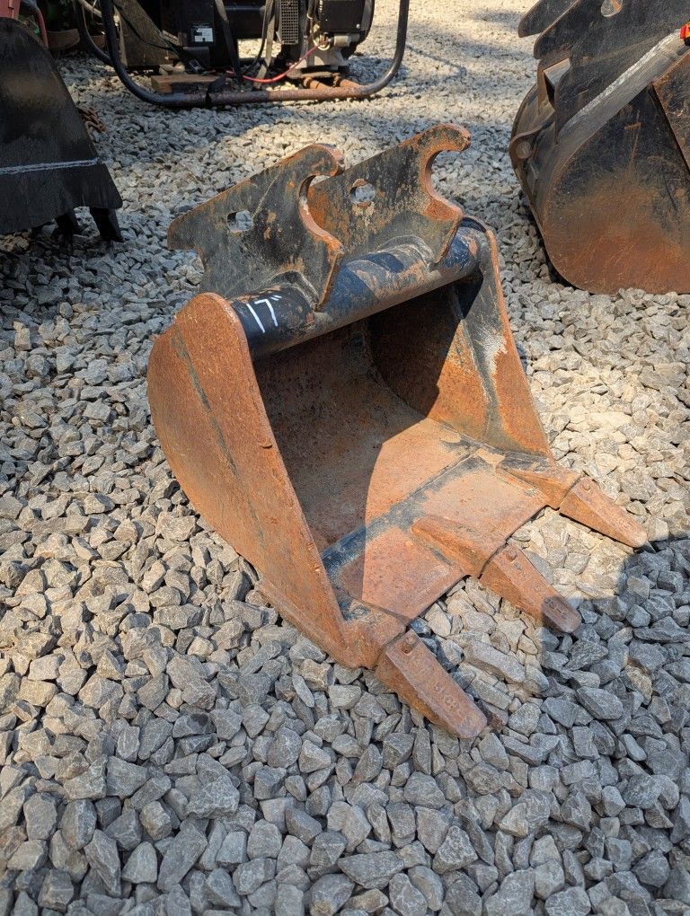 18" Mini Excavator Dig Bucket