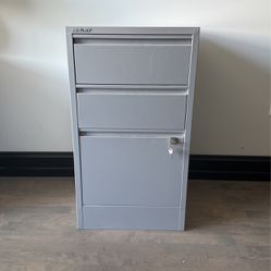 Bisley 5-drawer Desktop Storage Cabinets for Sale in Chicago, IL - OfferUp