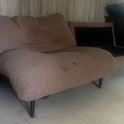 FREE ‼️ Sofa/bed
