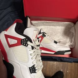 Jordan 4 Retro