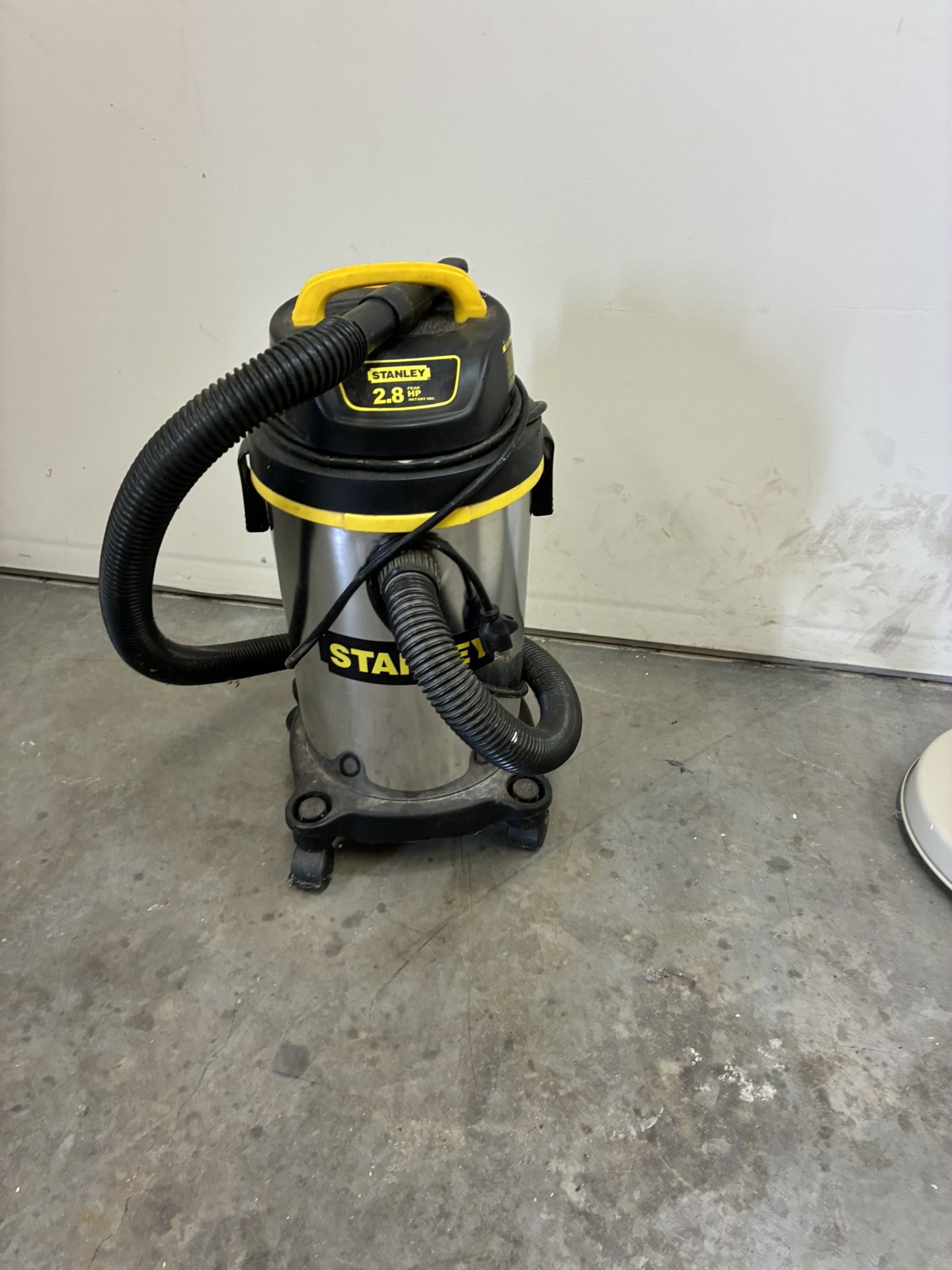 2.8hp Stanley Shop vac