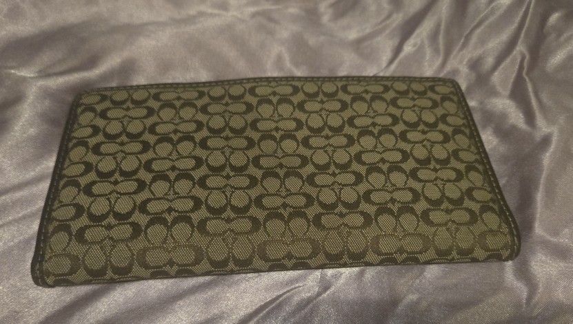 COACH CHECKBOOK/ WALLET