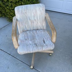 Desk chair $10