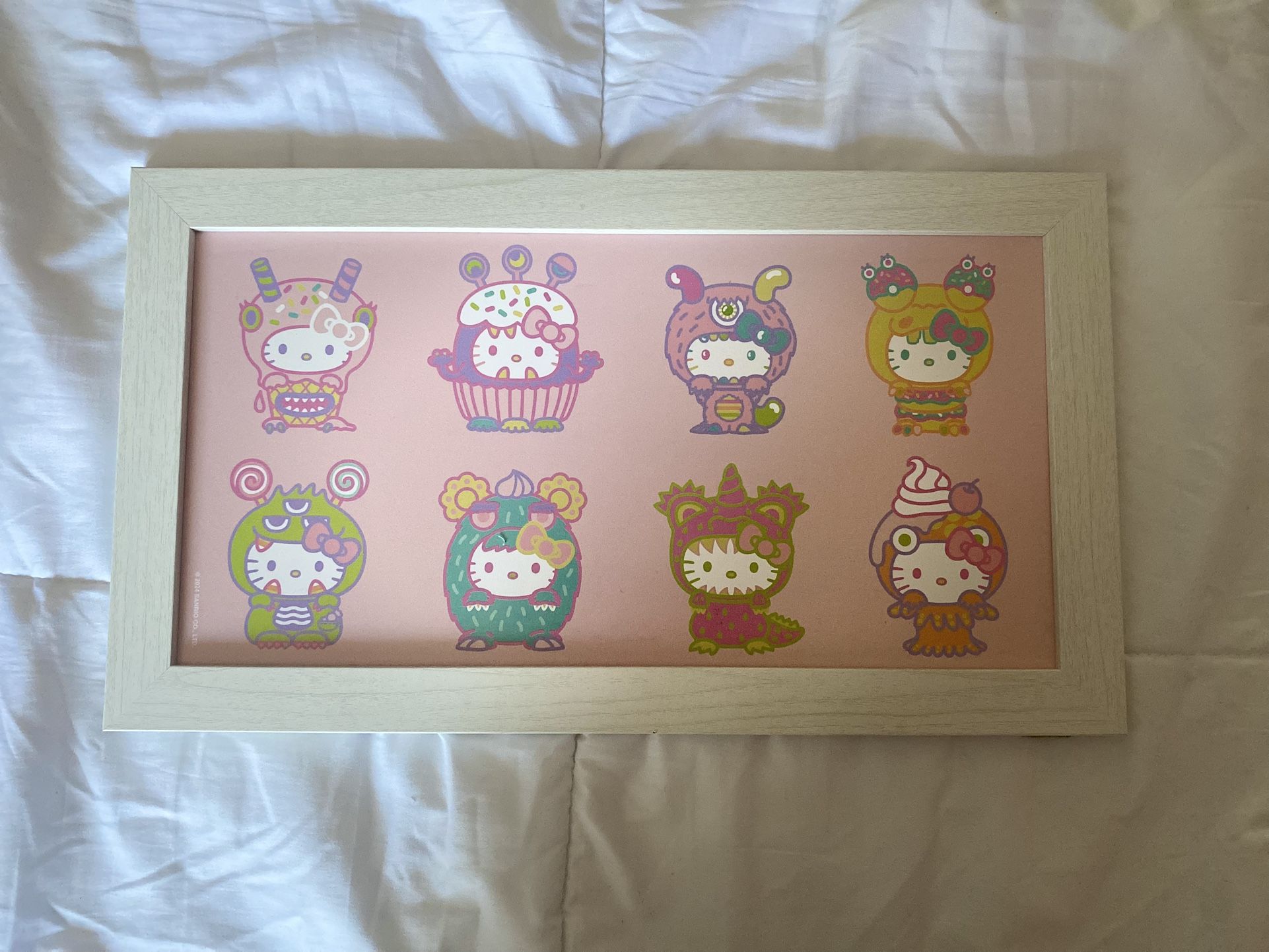 Hello kitty wall decor