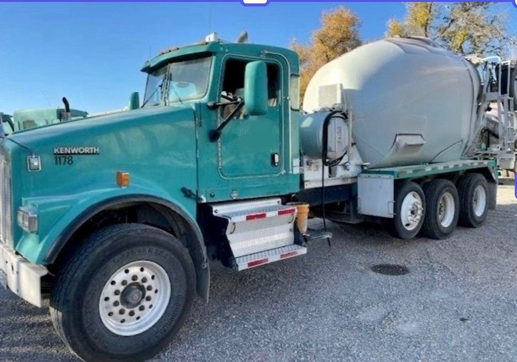 2008 Kenworth T800 McNeilus Cement mixer 10.5 CY 250m 6k Hrs DOT Cert 