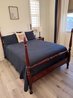 Cherry Wood Four-Poster Bedroom Set- Size Full