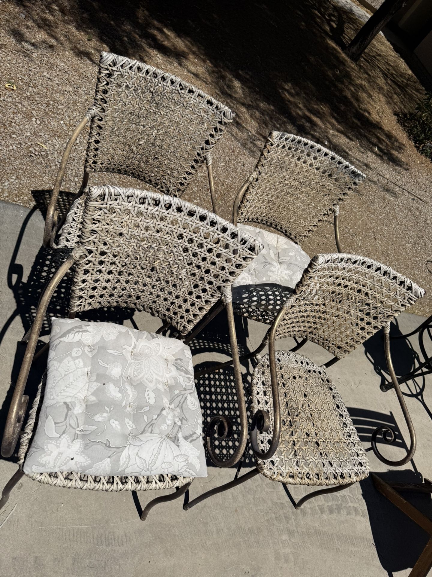 Set 4 Chairs