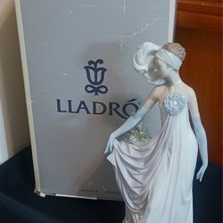 NEW Retired Vintage Lladro Figurine #5283 "Socialite of the 1920s" Original Box 