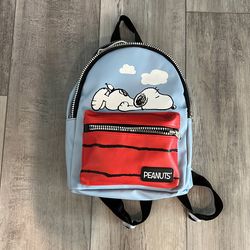 New snoopy mini backpack